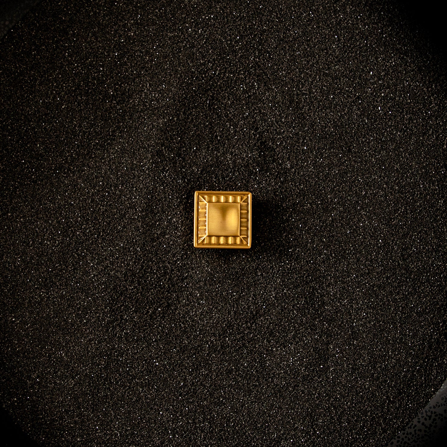 Belwith Keeler 1 Inch Square Bijou Astoria Square Knob - Brushed Golden Brass