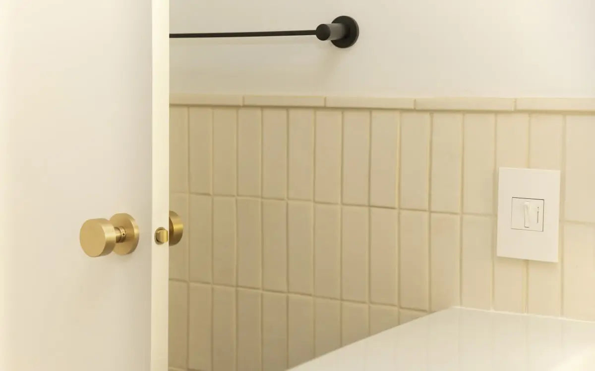 Emtek Modern Brass Towel Bar - Hentell