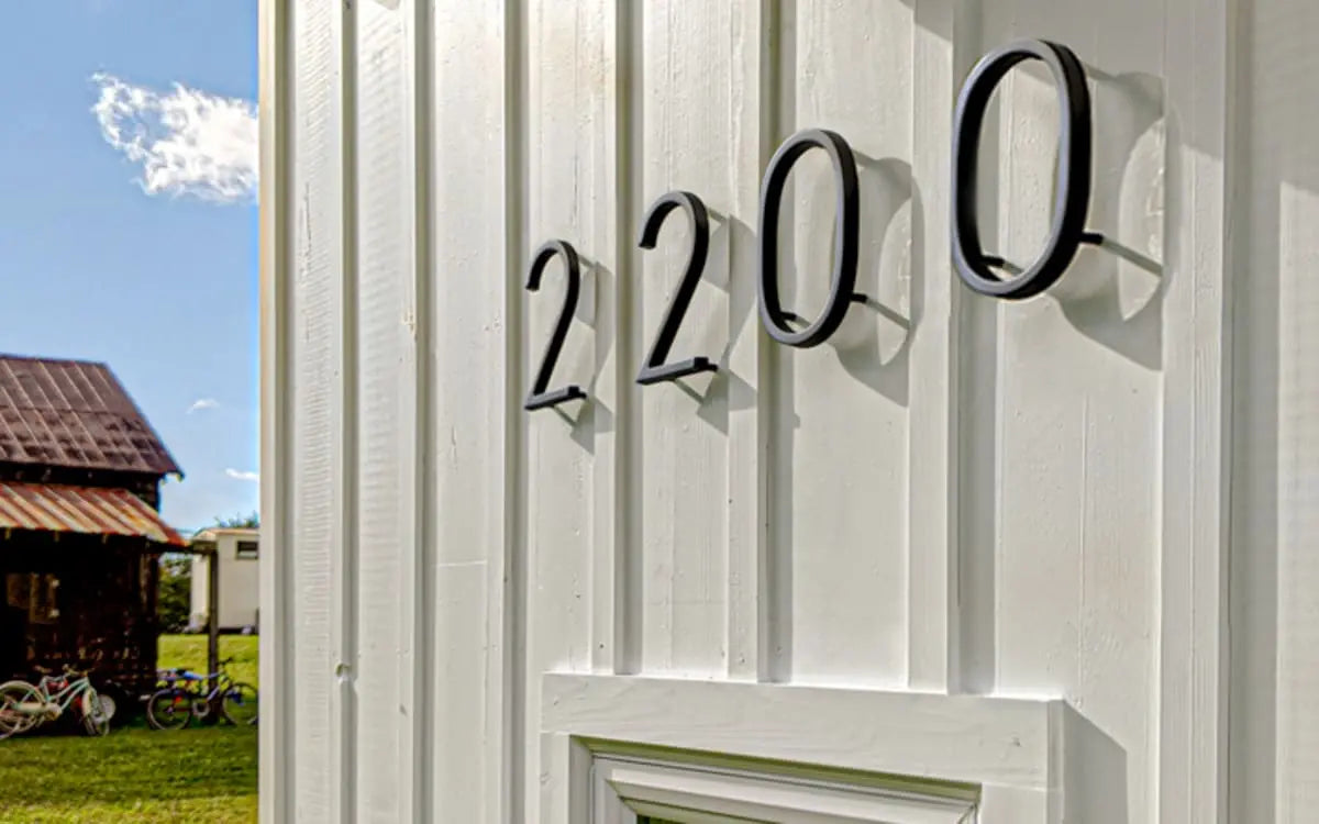 Emtek 7" Modern House Numbers - Hentell