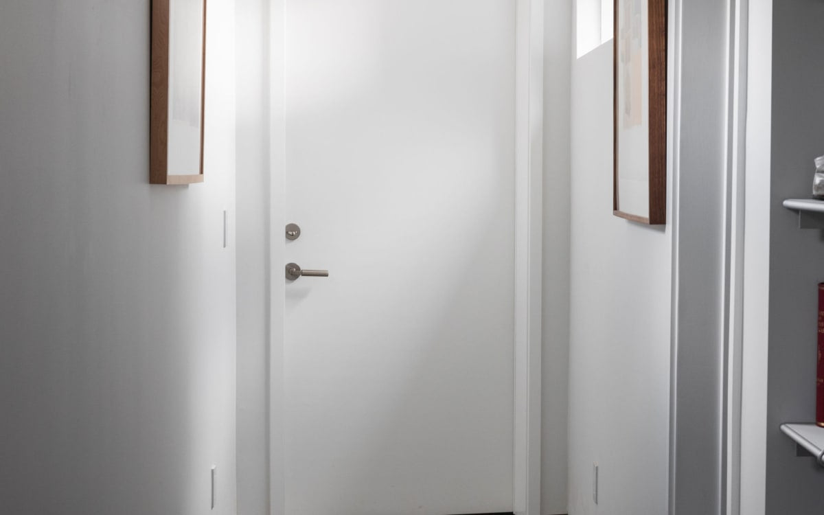 Emtek Modern Disc Keyed Deadbolt - Hentell