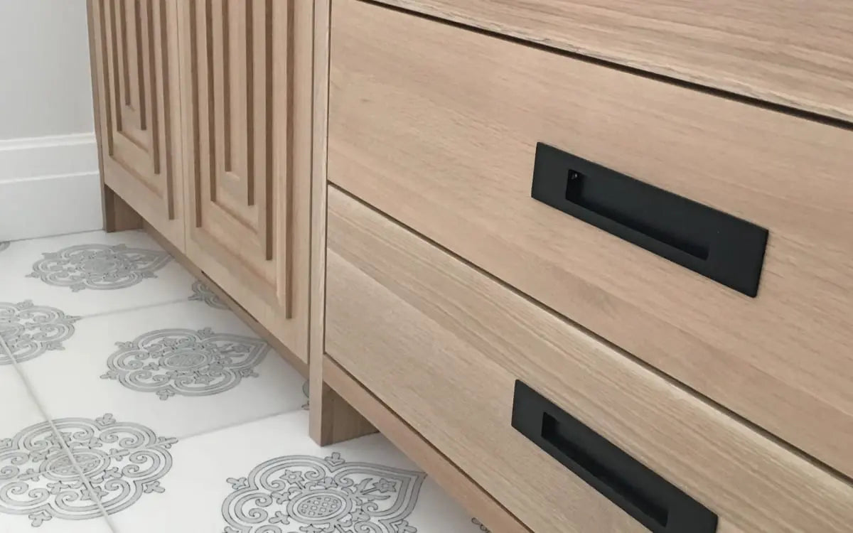 Emtek Modern Rectangular Flush Pull - Hentell