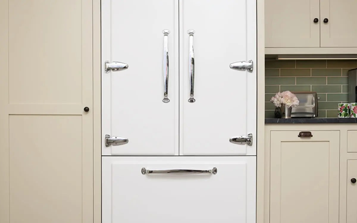 Emtek Hammered Bin Pull - Hentell