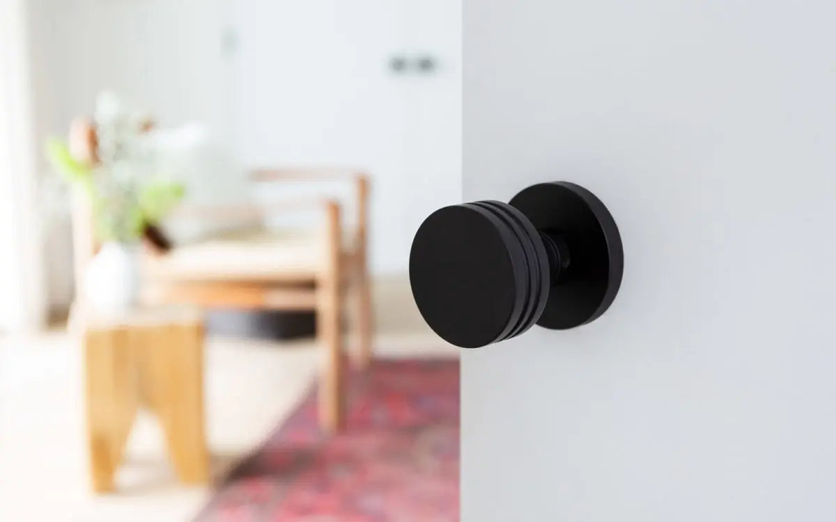 Emtek Bern Knob - Hentell