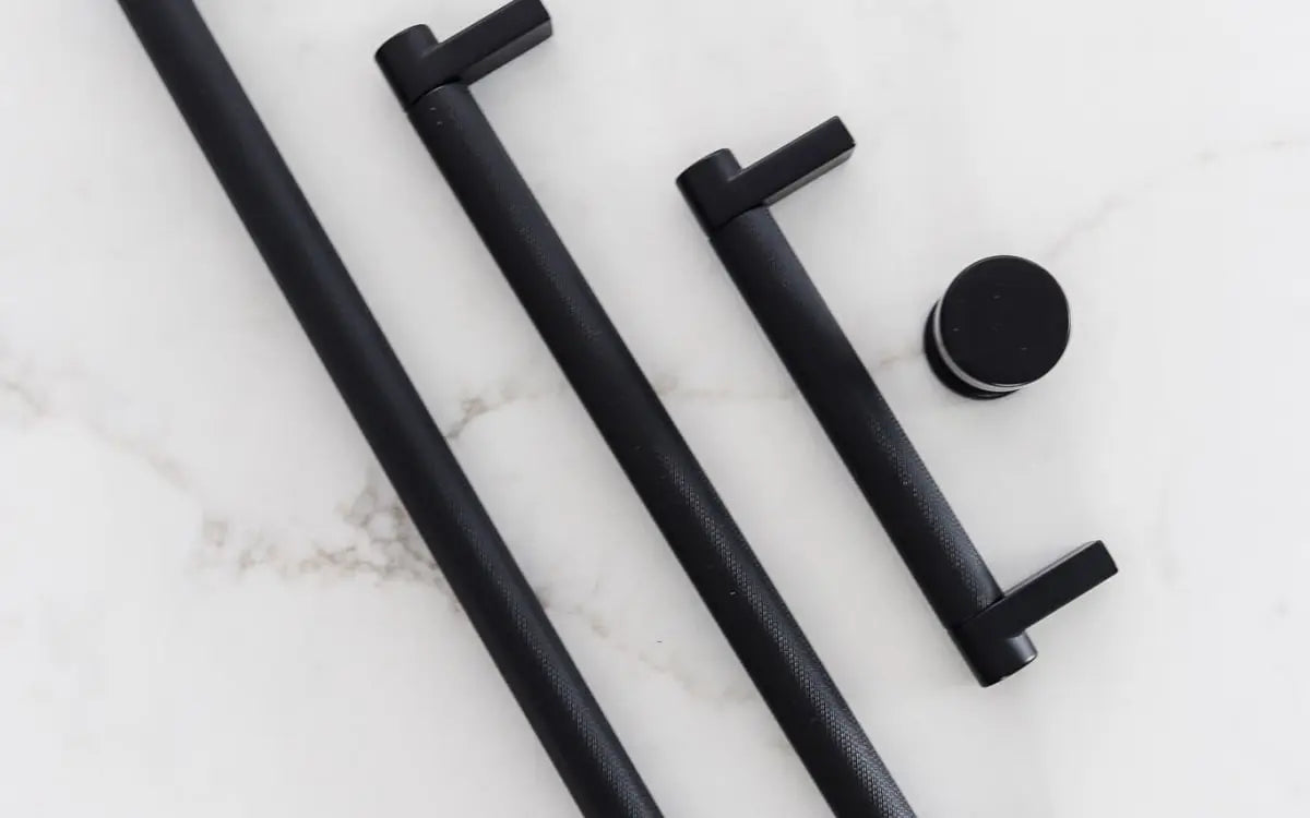 Emtek Select Cabinet Rectangular Stem Knurled Bar Cabinet Pull - Hentell