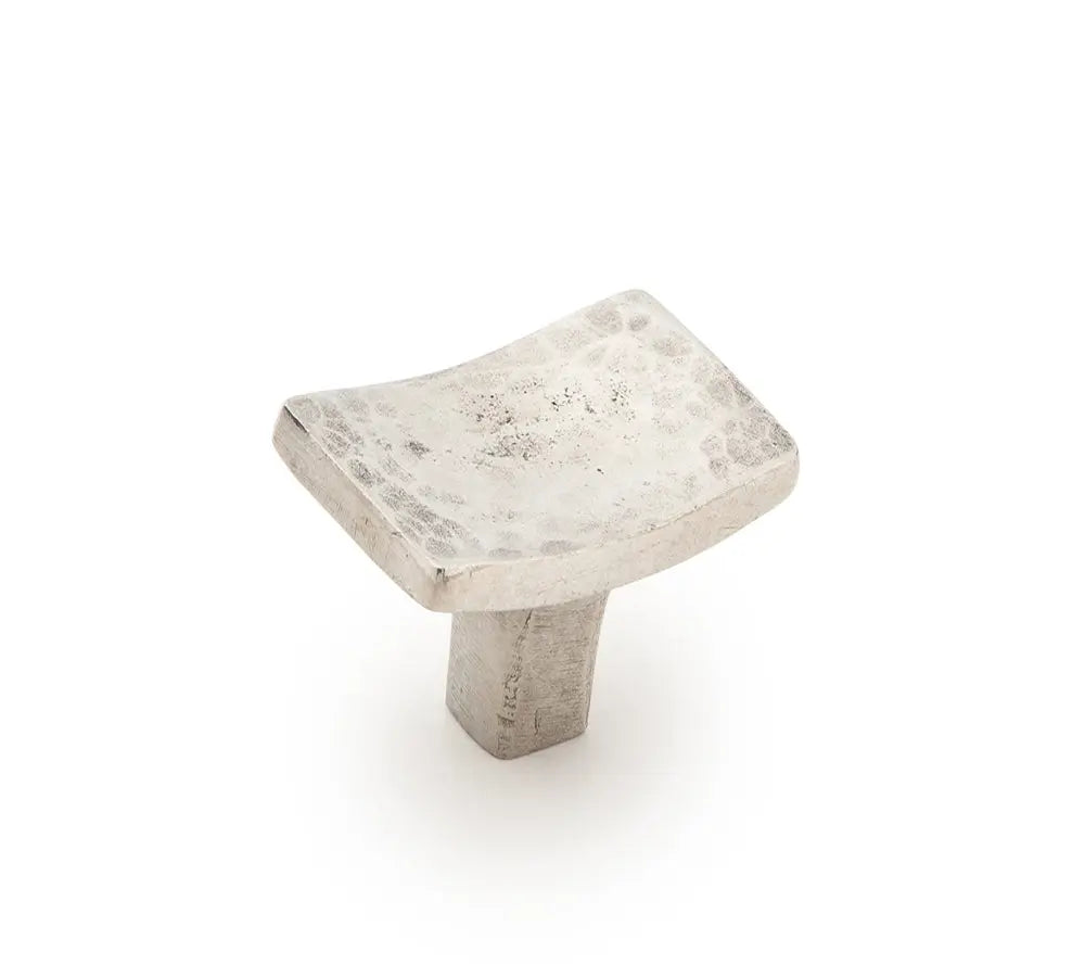 Schaub Martello Rectangle Knob, Natural Britannium - Hentell