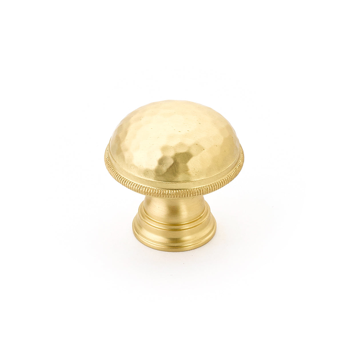 Schaub Atherton, Knob, Hammered, Knurled Edges, Satin Brass, 1-1/4" Schaub Hentell Schaub