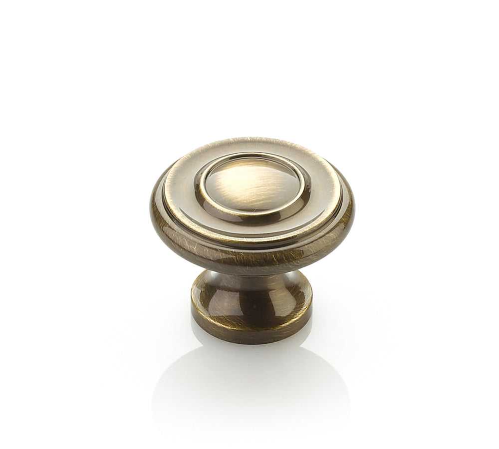 Schaub Traditional, Stepped Round Knob, Antique Brass, 1-1/4" dia Schaub Hentell Schaub
