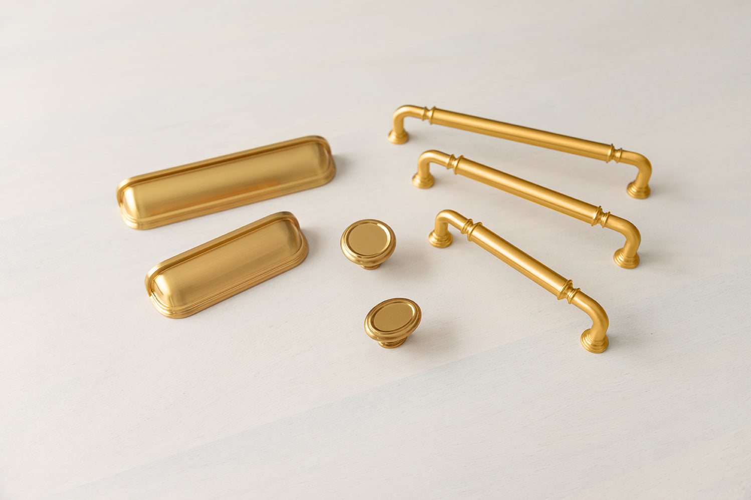 Belwith Keeler 1-1/2 Inch Diameter Berkshire Round Knob - Brushed Golden Brass