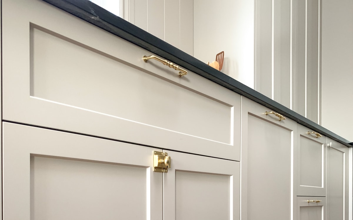 Emtek Spindle Cabinet Pull - Hentell