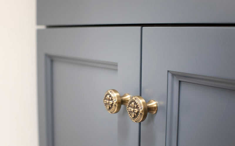 Ribbon & Reed Cabinet Knob