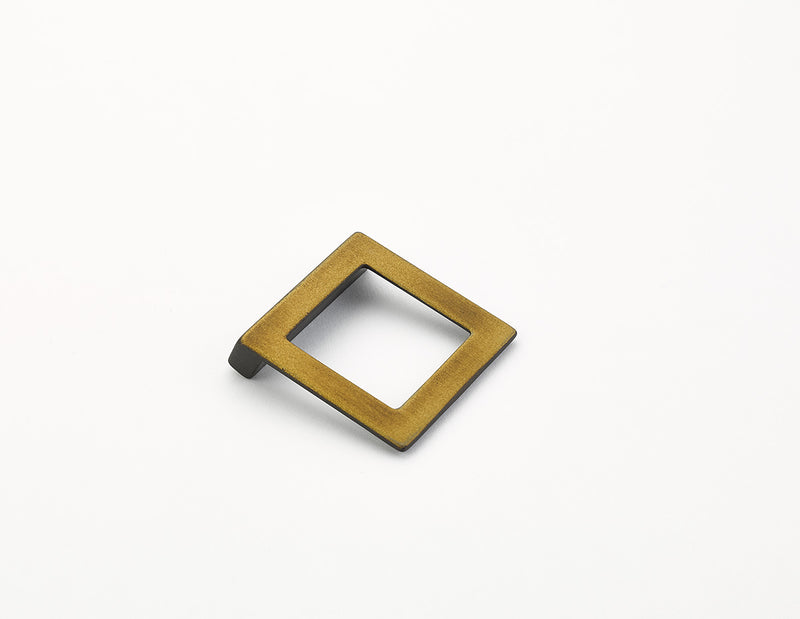 Schaub Finestrino, Angled Square Pull, Burnished Bronze, 32 mm cc