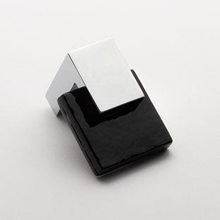 Affinity knob black with polished chrome base