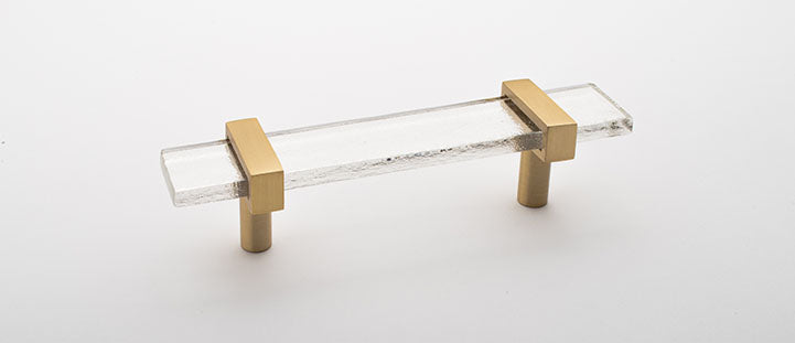 5.5″ Adjustable clear pull with satin brass base
